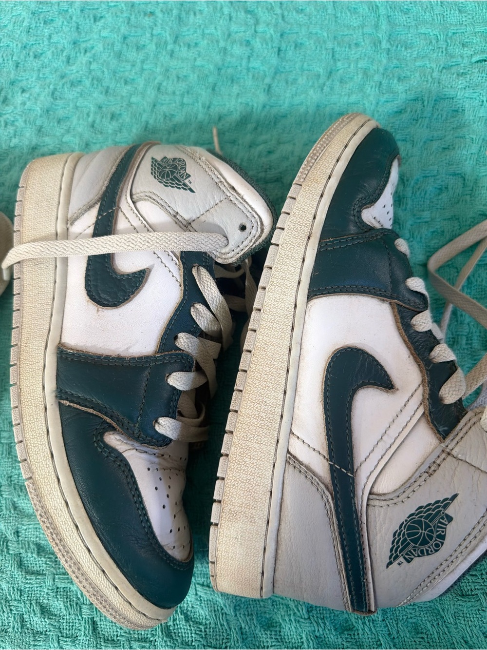 Nike Kids Teal and White High-Top Sneakers